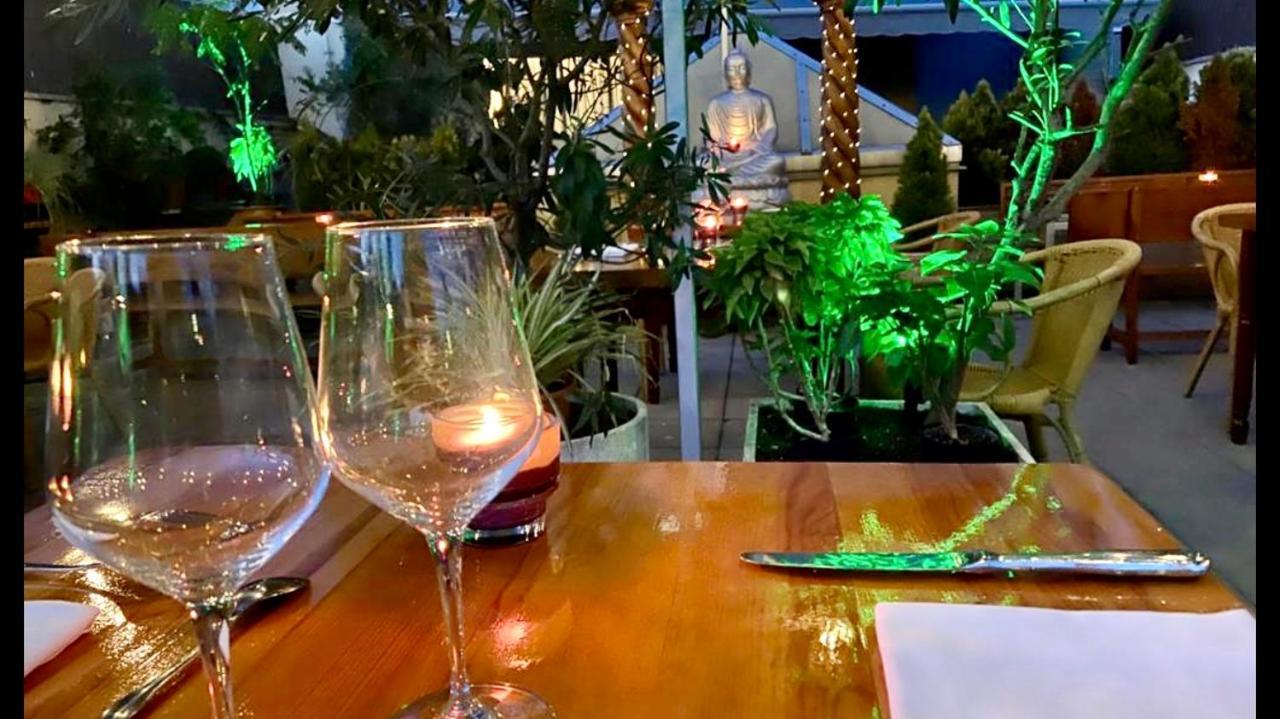 Hotel Calasanz Molins de Rei Ngoại thất bức ảnh