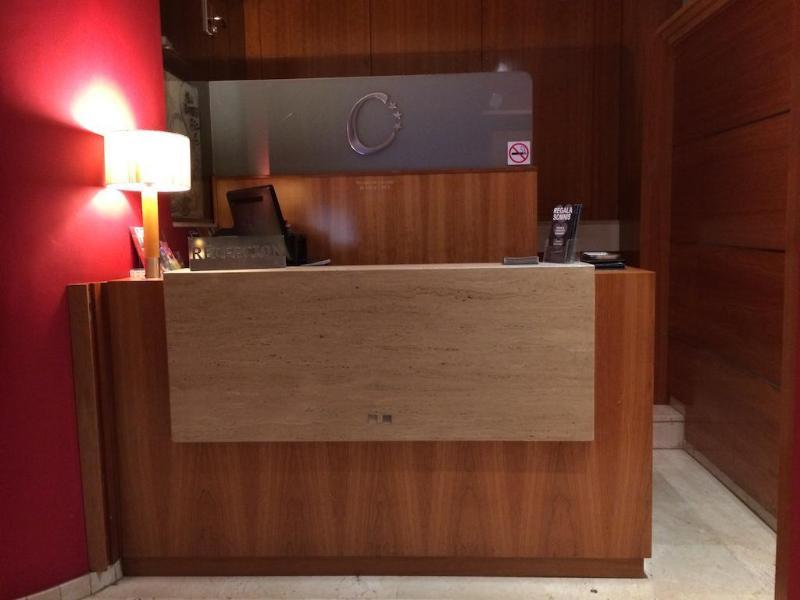 Hotel Calasanz Molins de Rei Ngoại thất bức ảnh